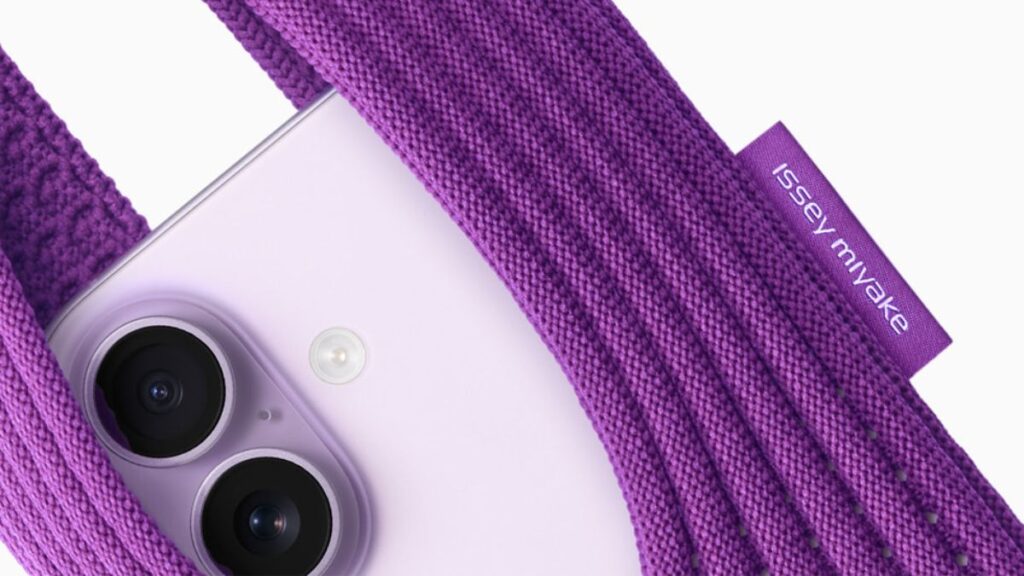 Apple iPhone Pocket in UAE: A Sweater for Your iPhone?