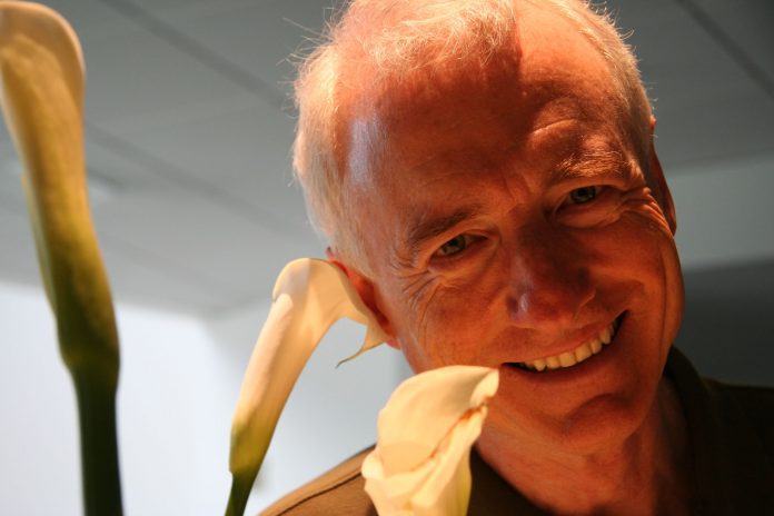 Larry_Tesler_Smiles_at_Whisper Larry Tesler smiling at the camera